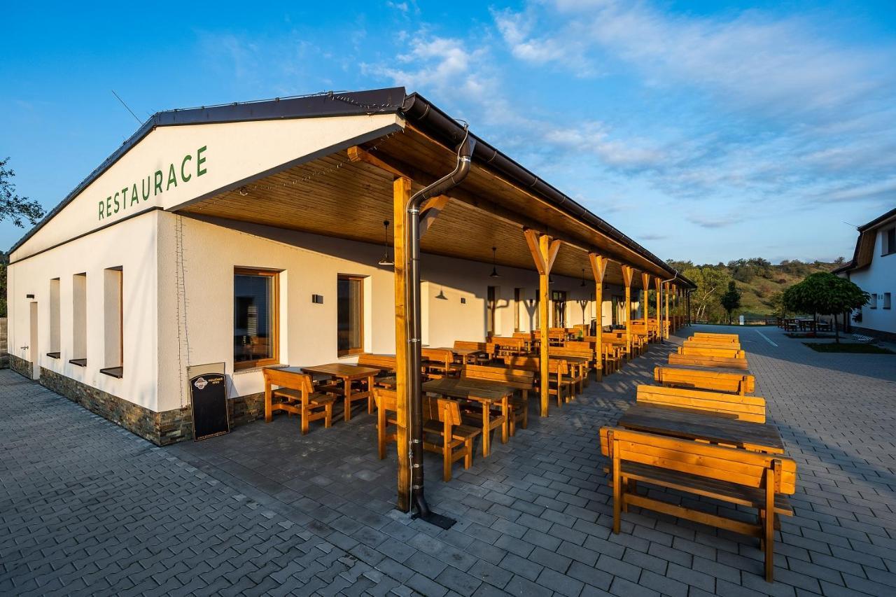 Na Zelenem Statku Hotel Rasovice  Exterior photo